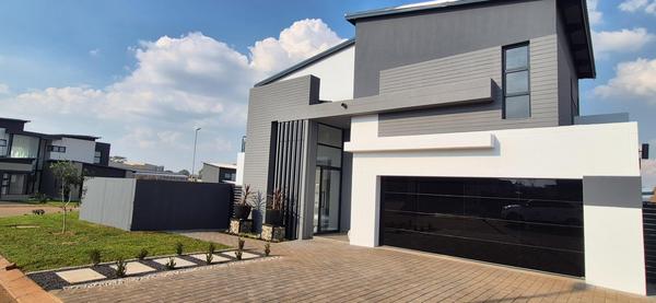 House For Sale in Fountainbrook Estate, Midrand